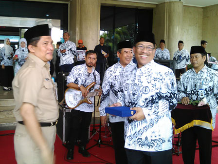 Pencarian PGRI Kota Bitung - Persatuan Guru Republik Indonesia Cabang Kota Bitung